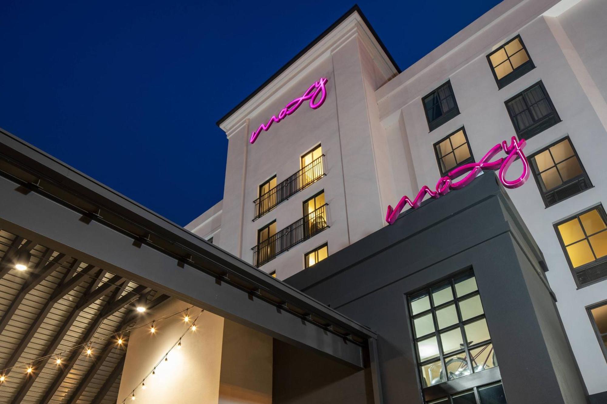 Hotel Moxy Memphis Downtown Exterior foto
